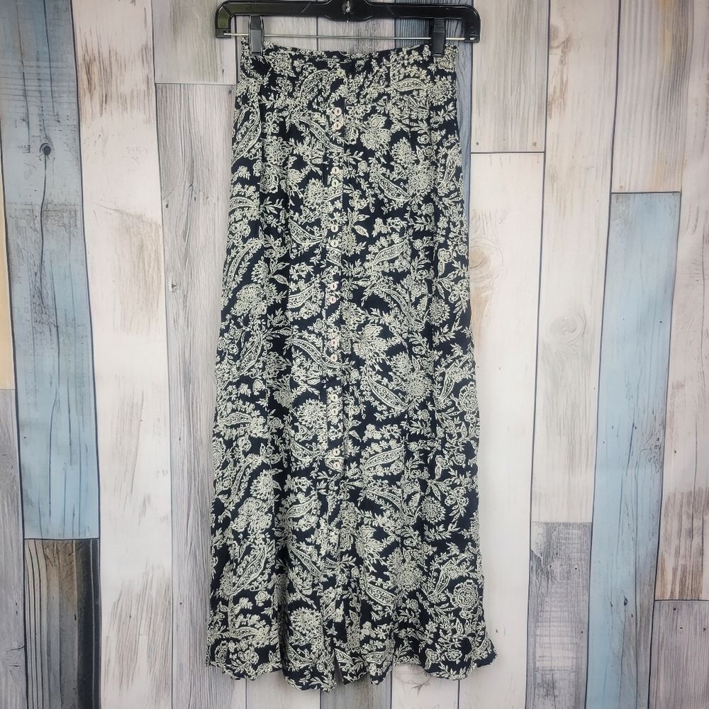 Ueban Outfittets Black White Floral Button Down Maxi Skirt Size Small